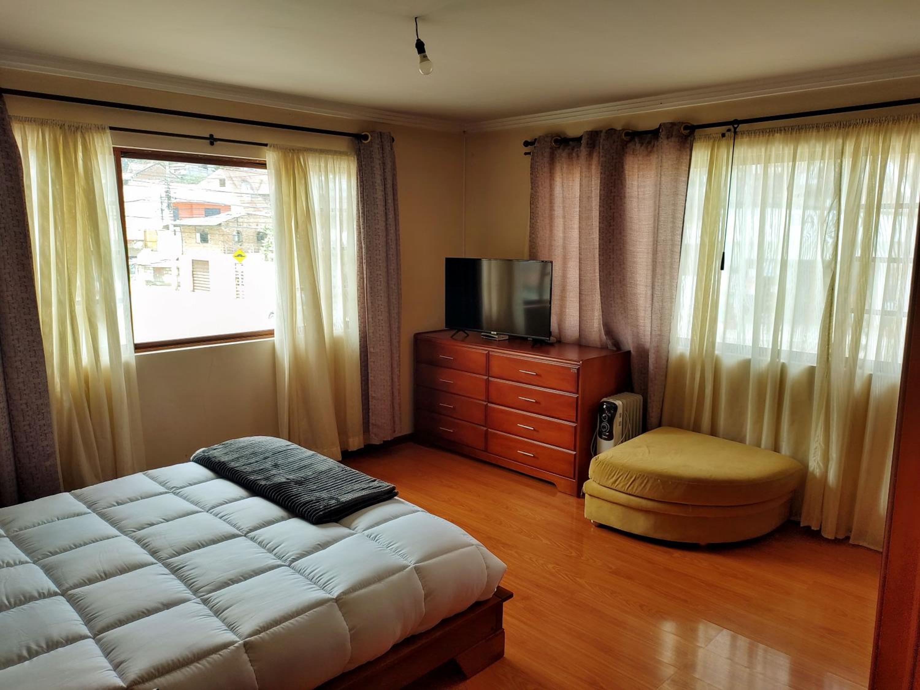 Casa Moderna, Cómoda y Tranquila