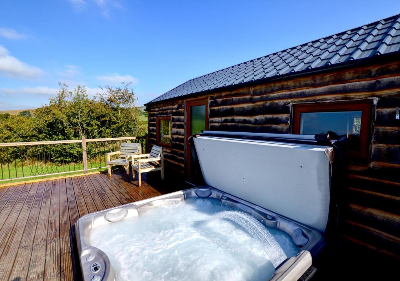 Lovers' Lodge view 4