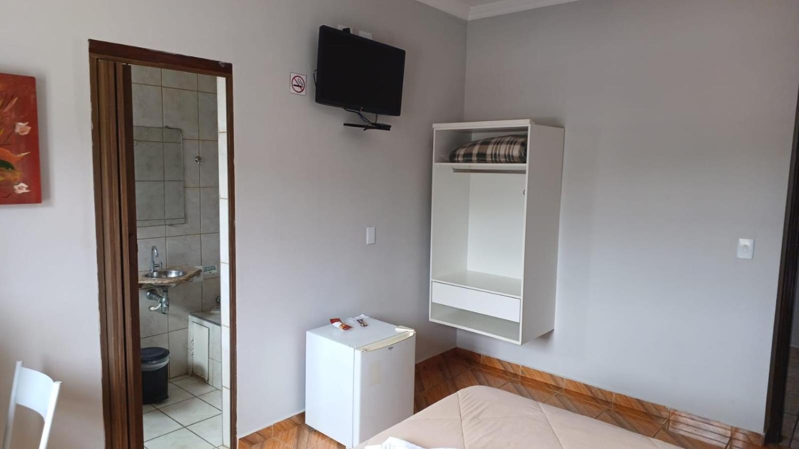 Victoria Hotel - Campanha - MG