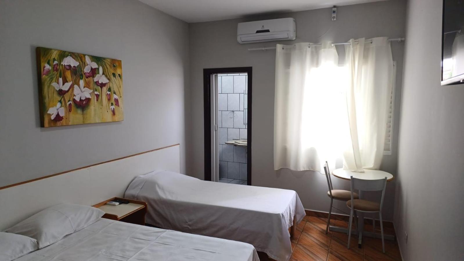 Victoria Hotel - Campanha - MG