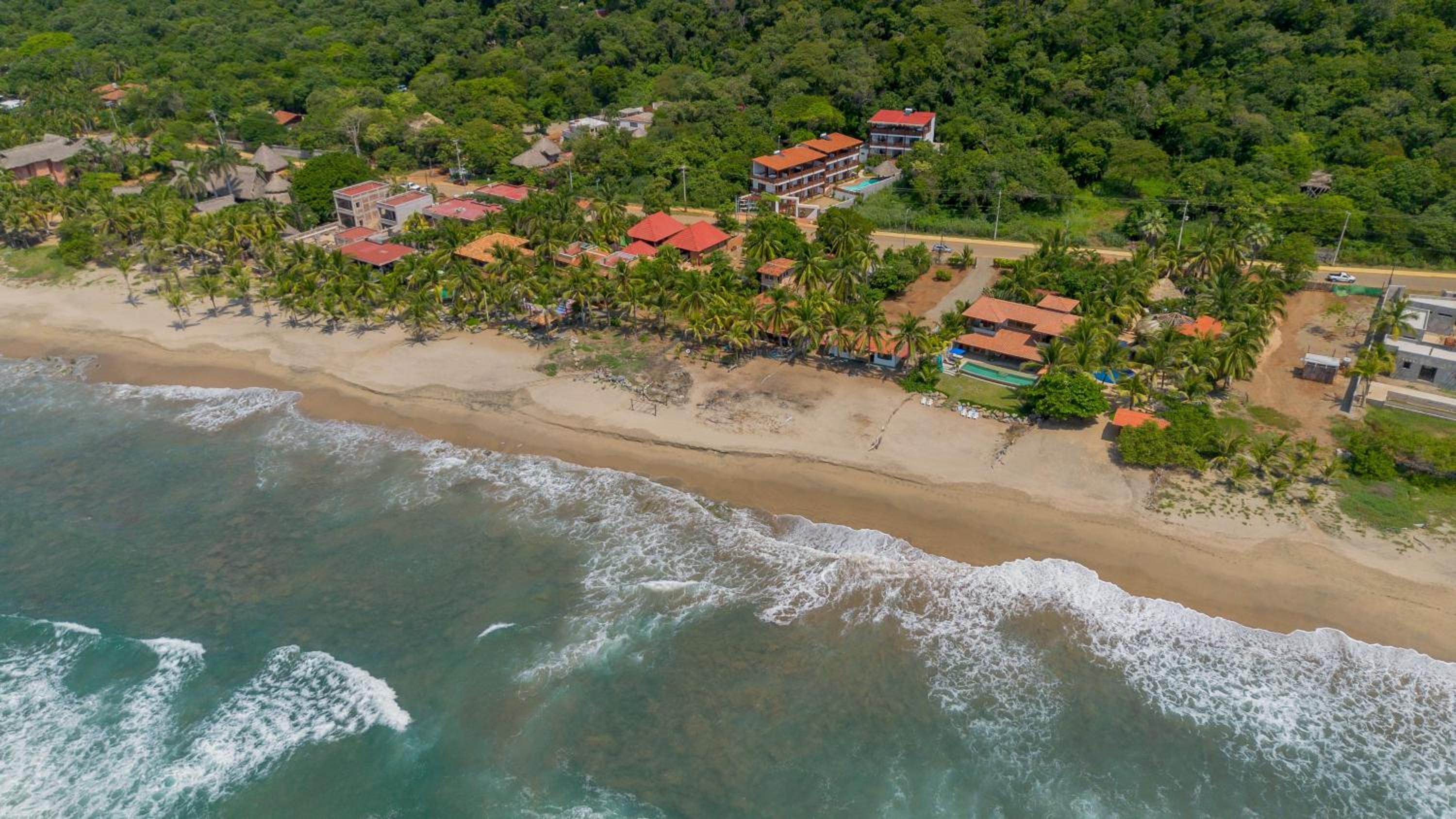 Hotel Alfa Troncones Mexico - Image 1