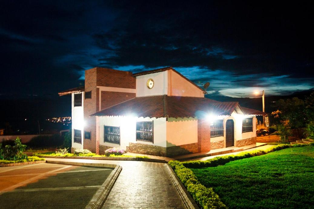 Condominio Parque Baviera