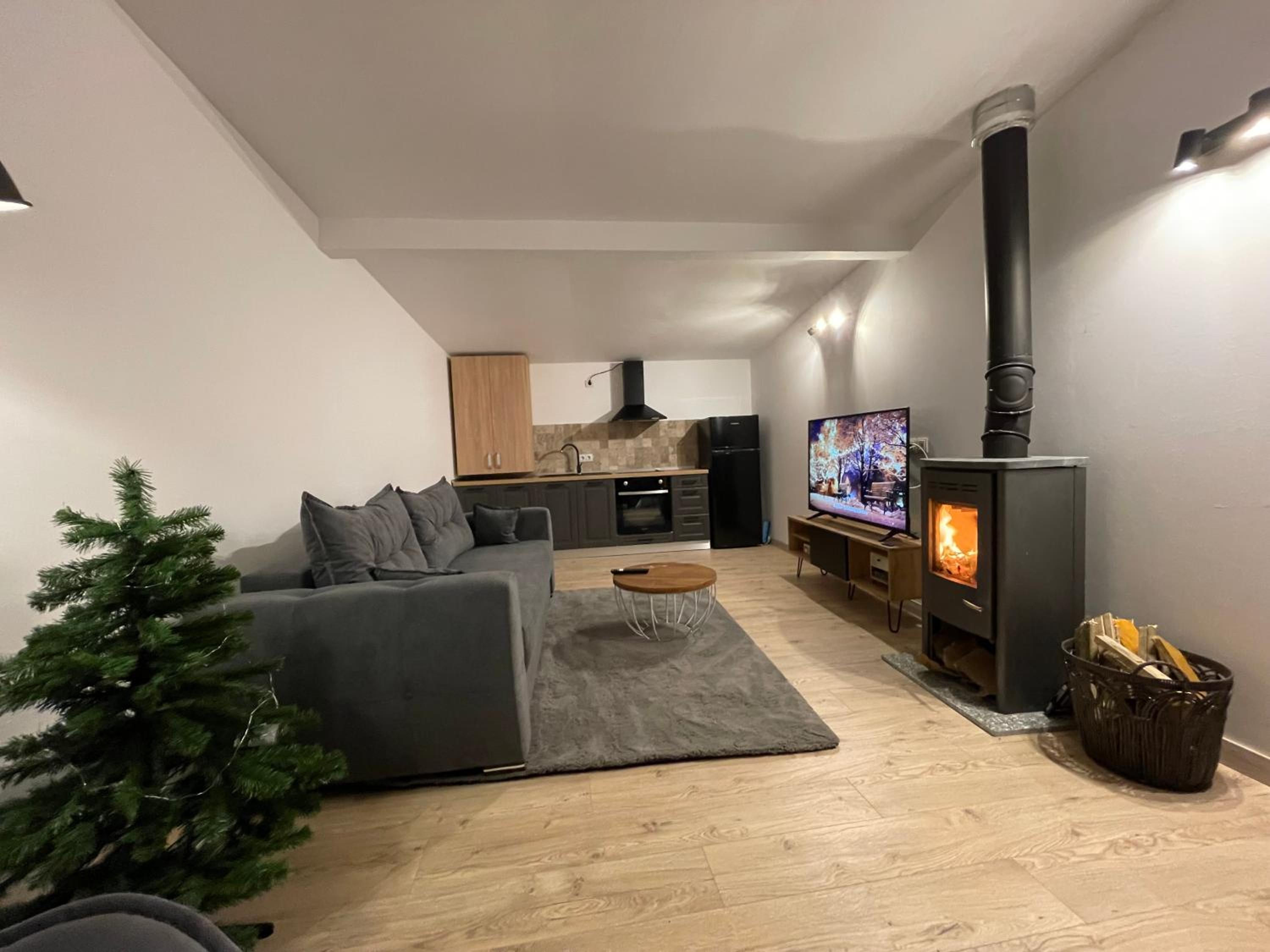 Biutiful Bungalow