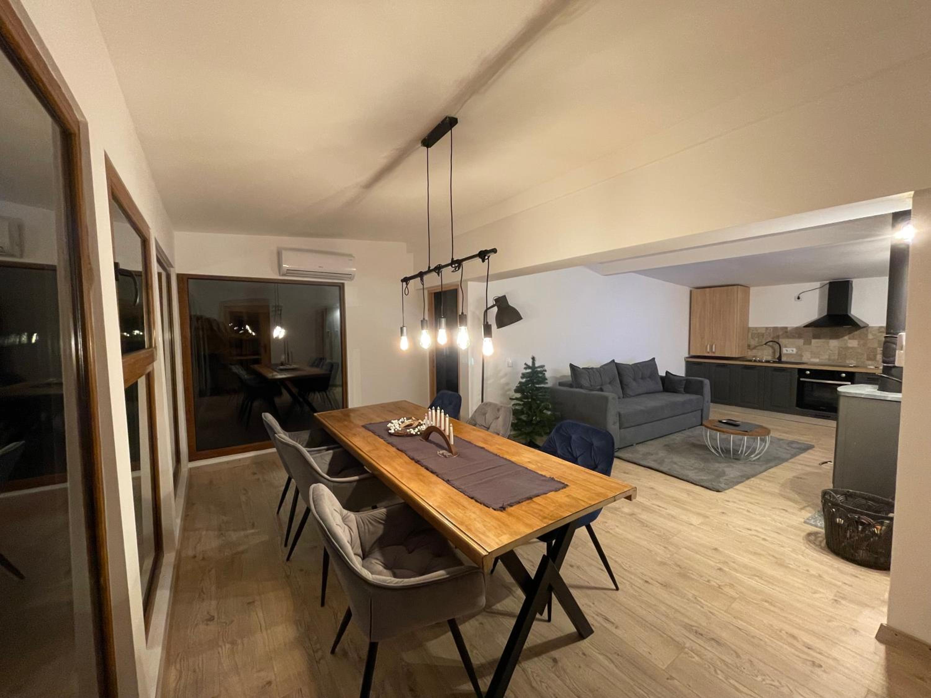 Biutiful Bungalow
