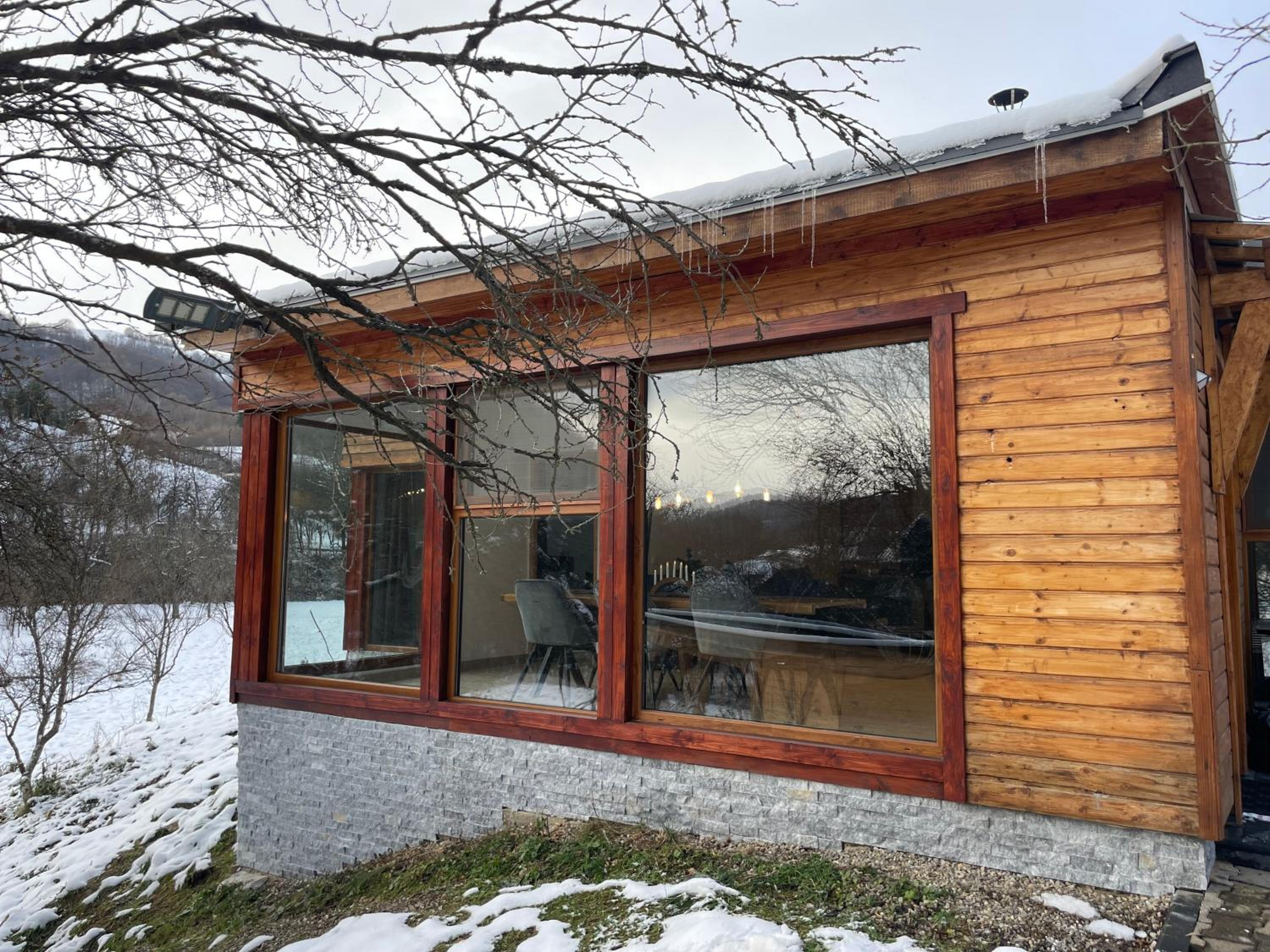 Biutiful Bungalow