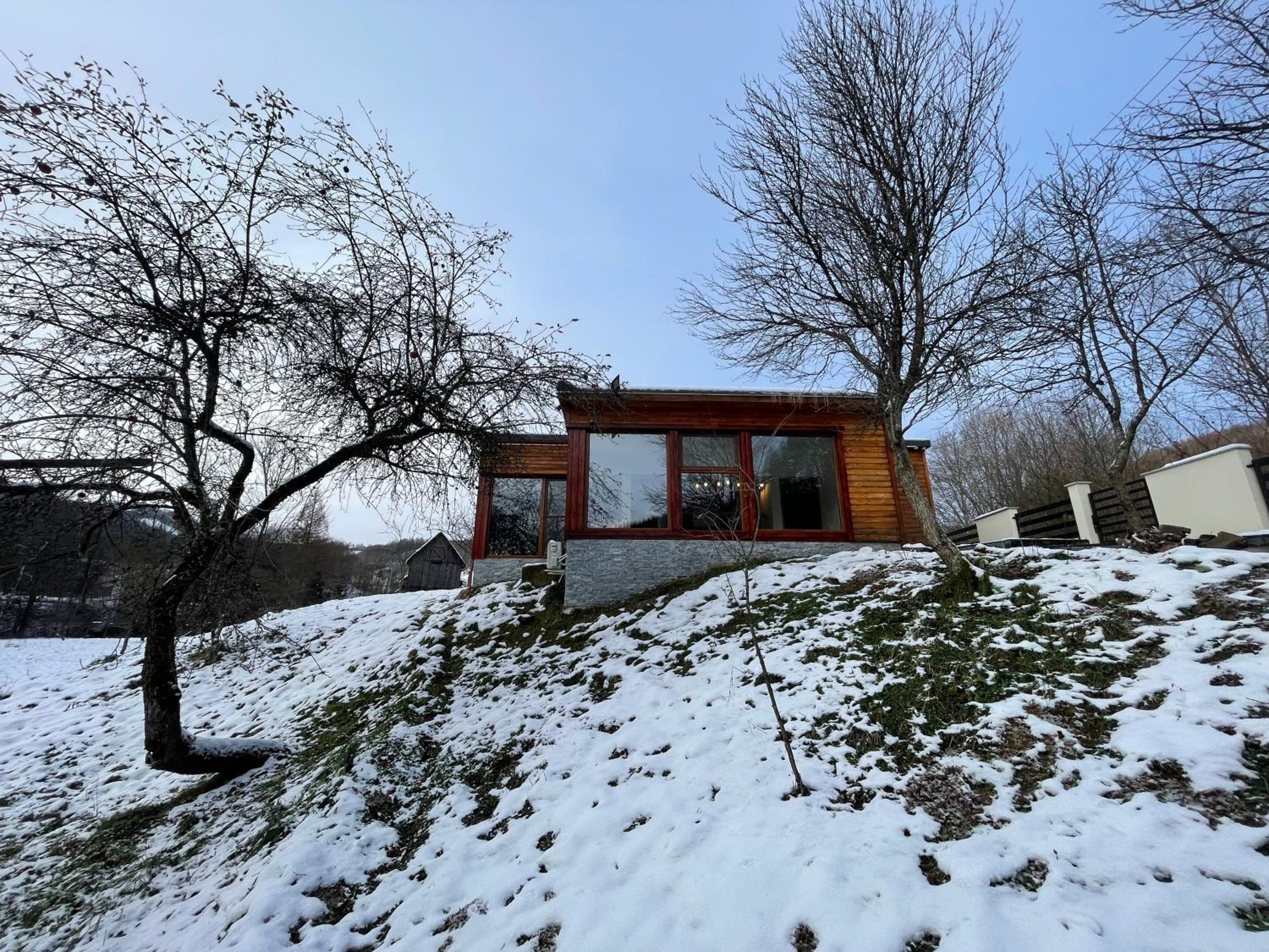 Biutiful Bungalow