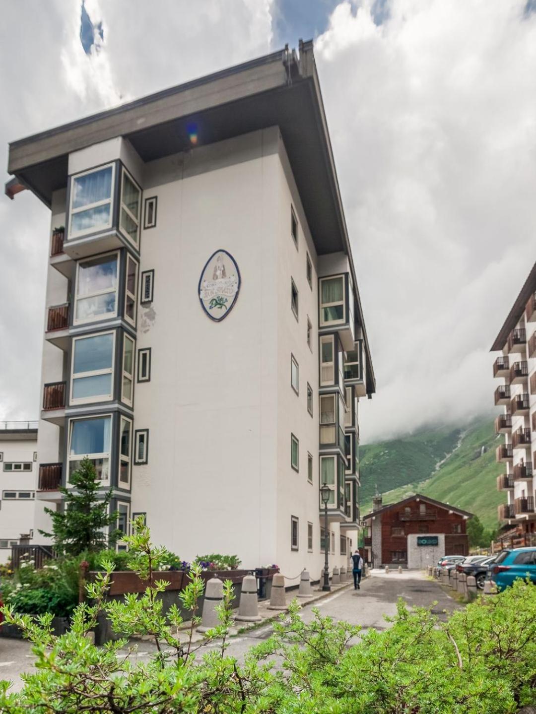 [Maska Home Cervinia]