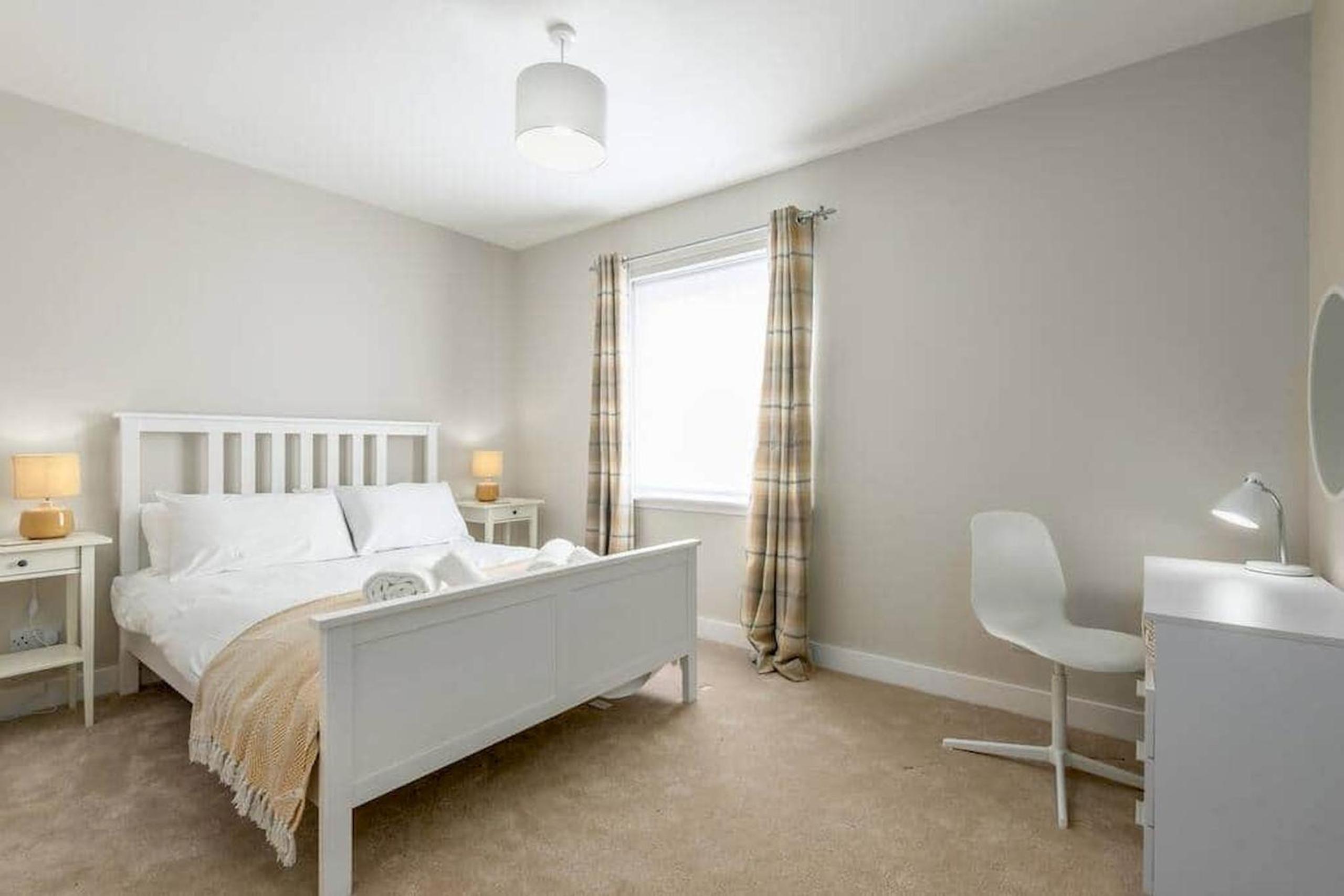 Southfield Apartments - No 14 view 3