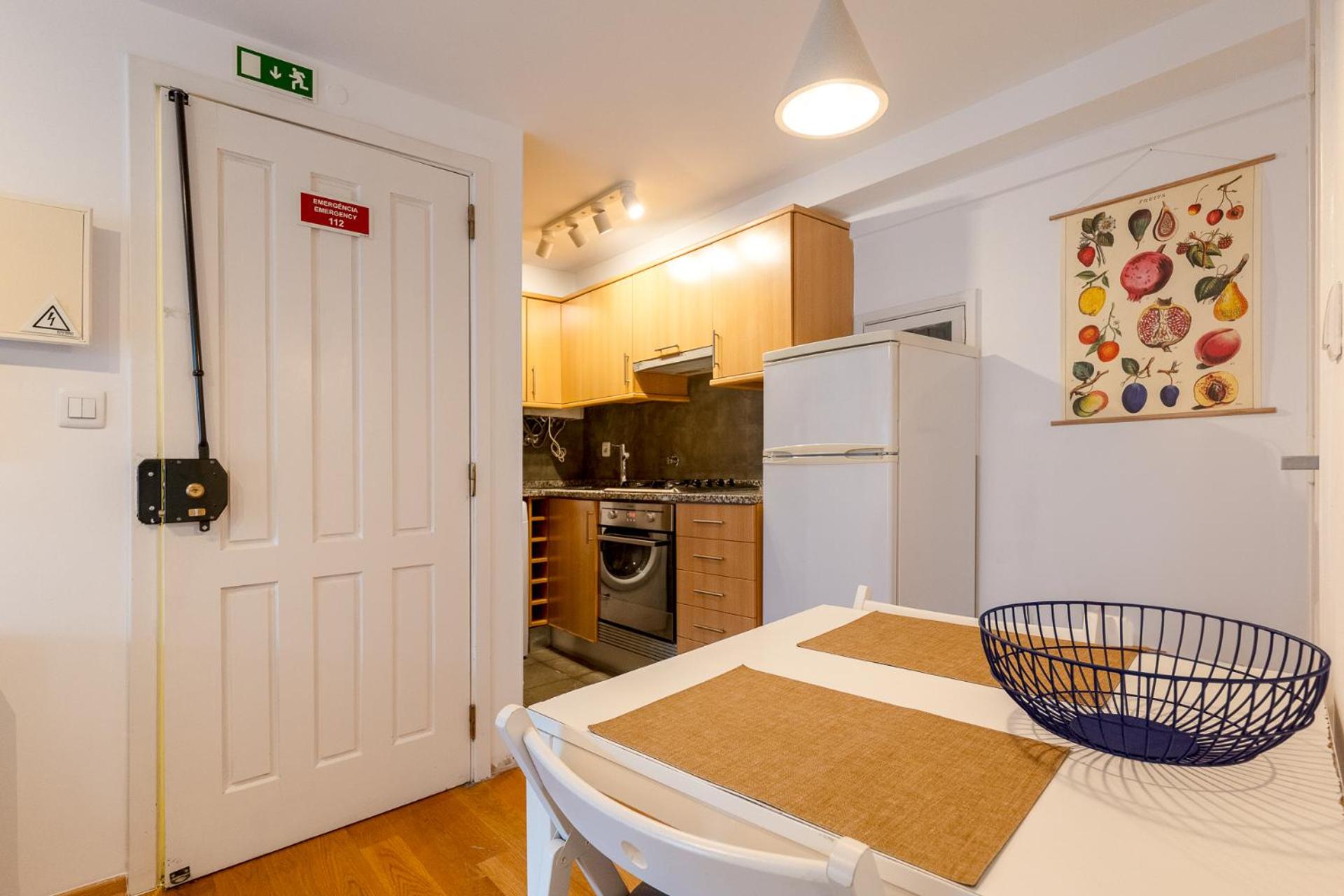 Contemporary Apartment in Chiado 3 view 3