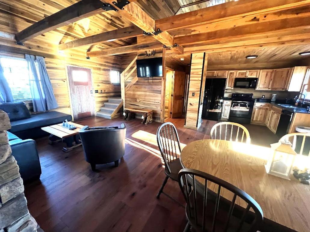 Free Attraction Tickets-Smoky Mountain Getaway-Spacious 3BR Cabin w Hot Tub view 4