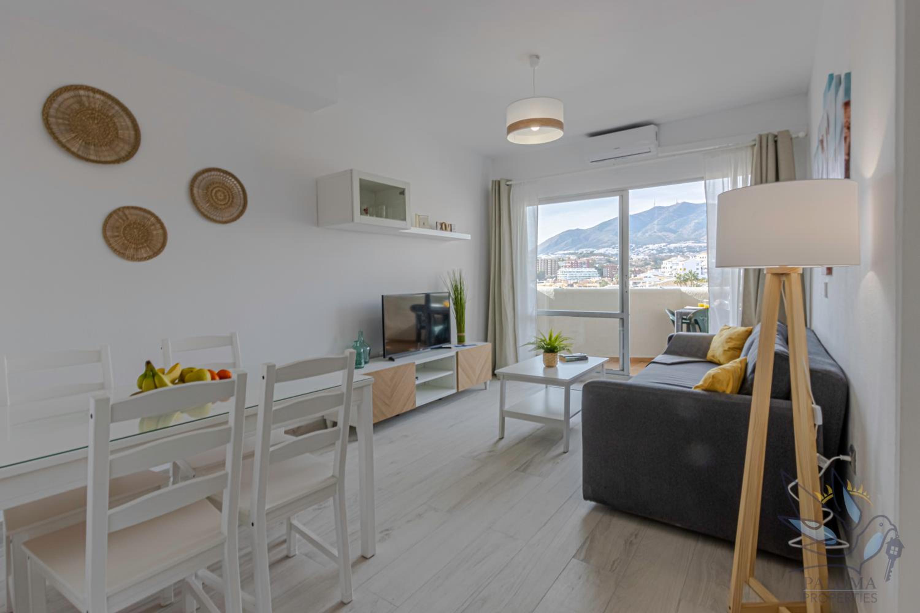 Sunny Apartment in Benal Beach with Sea Views photo 4