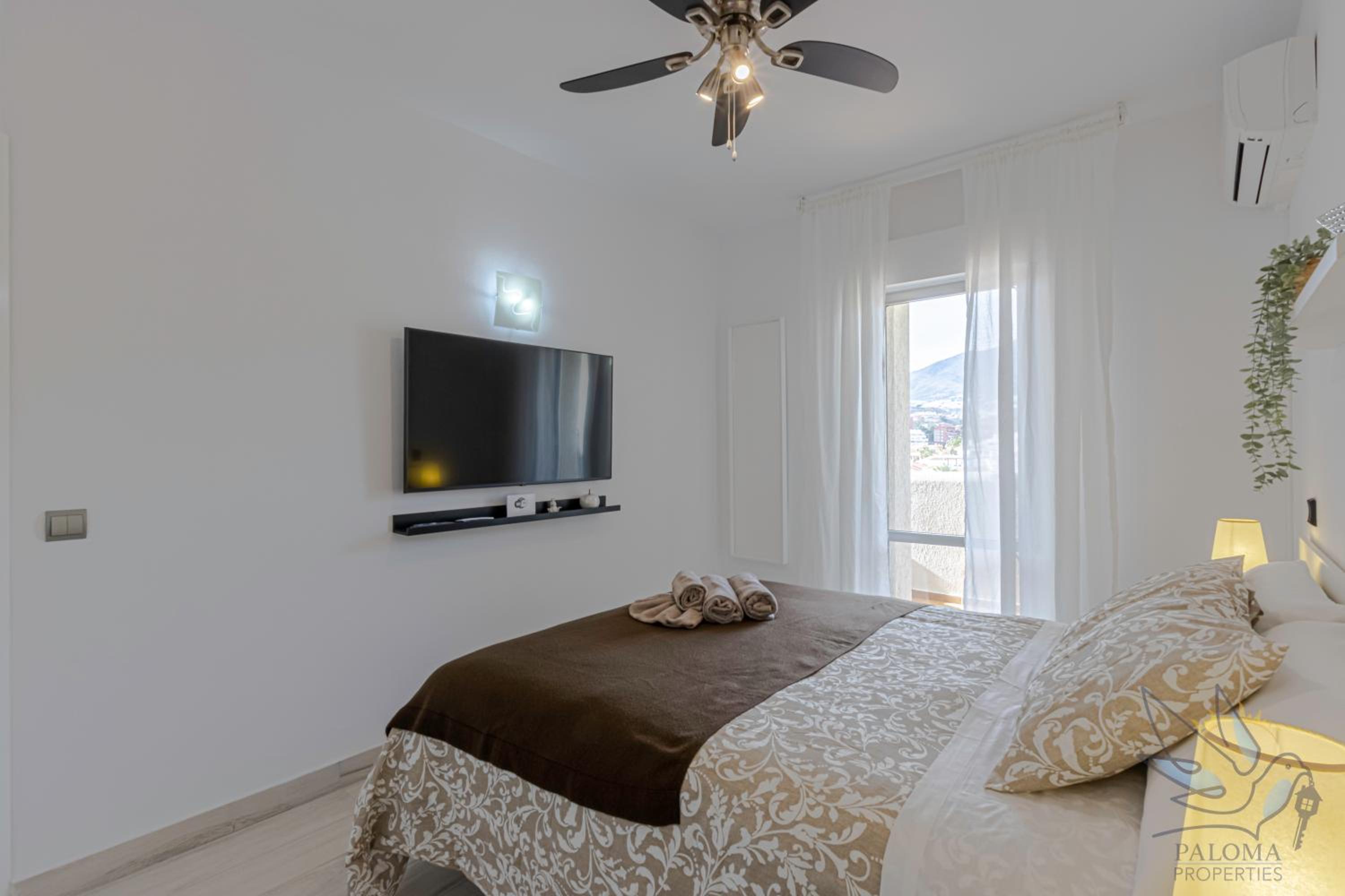 Sunny Apartment in Benal Beach with Sea Views photo 5