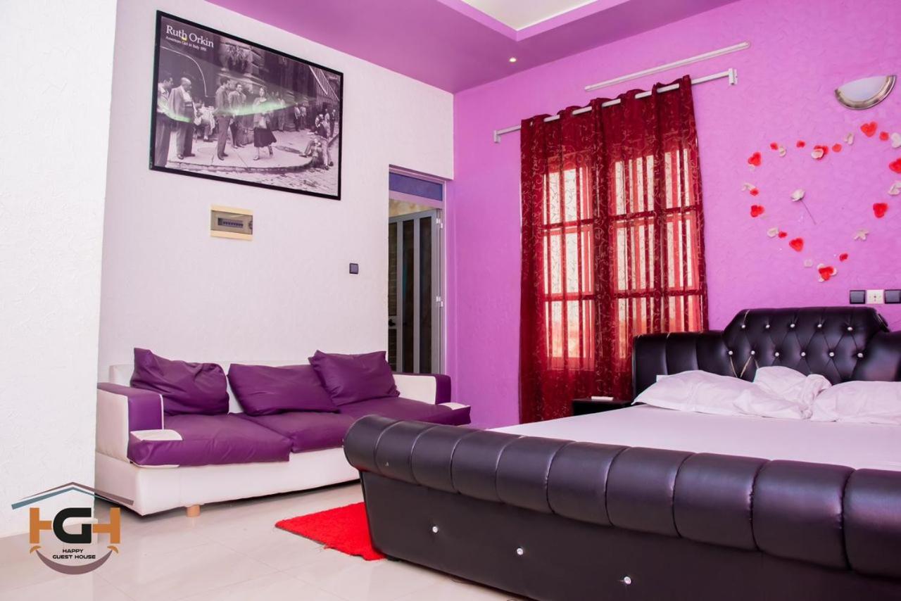 HAPPY GUEST HOUSE - HGH