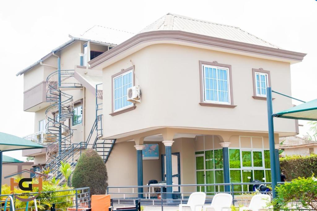 HAPPY GUEST HOUSE - HGH