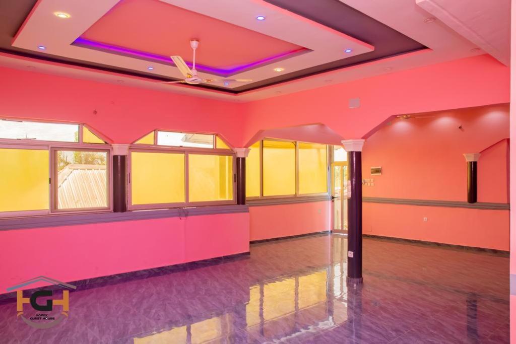 HAPPY GUEST HOUSE - HGH