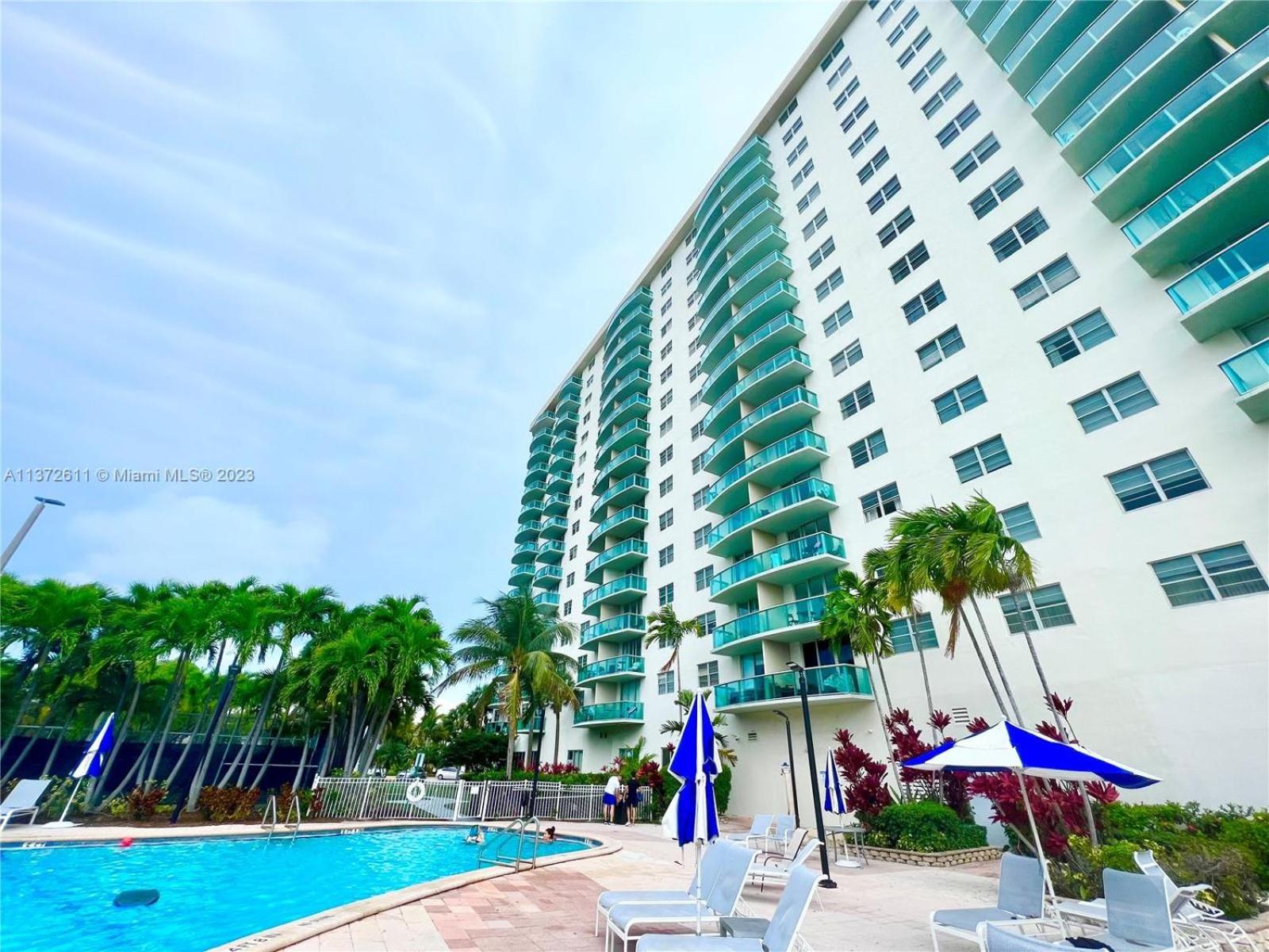 Poolside Oasis 2 Bedroom Apartment - Walking Distance to Beach view 5