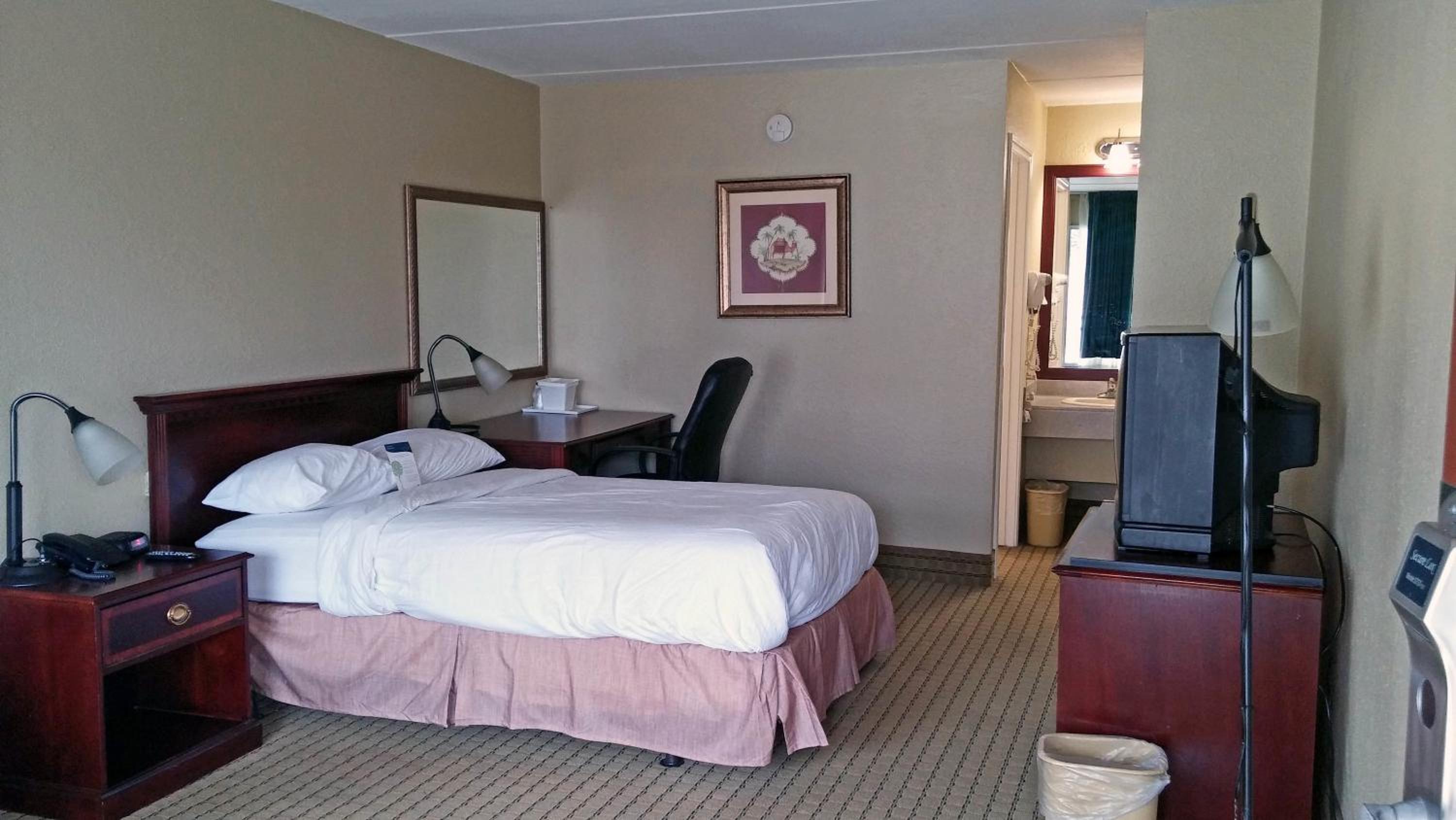 Brunswick Vacations - Motel 6-Brunswick, GA - Property Image 7