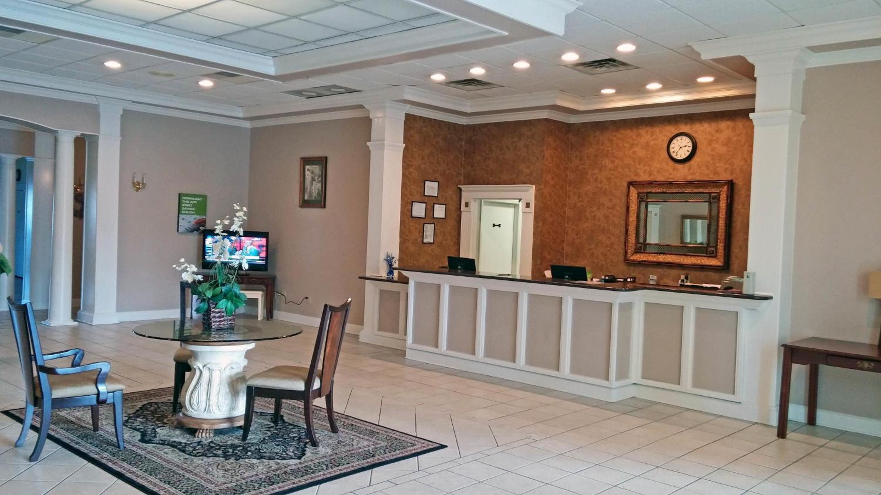 Brunswick Vacations - Motel 6-Brunswick, GA - Property Image 2