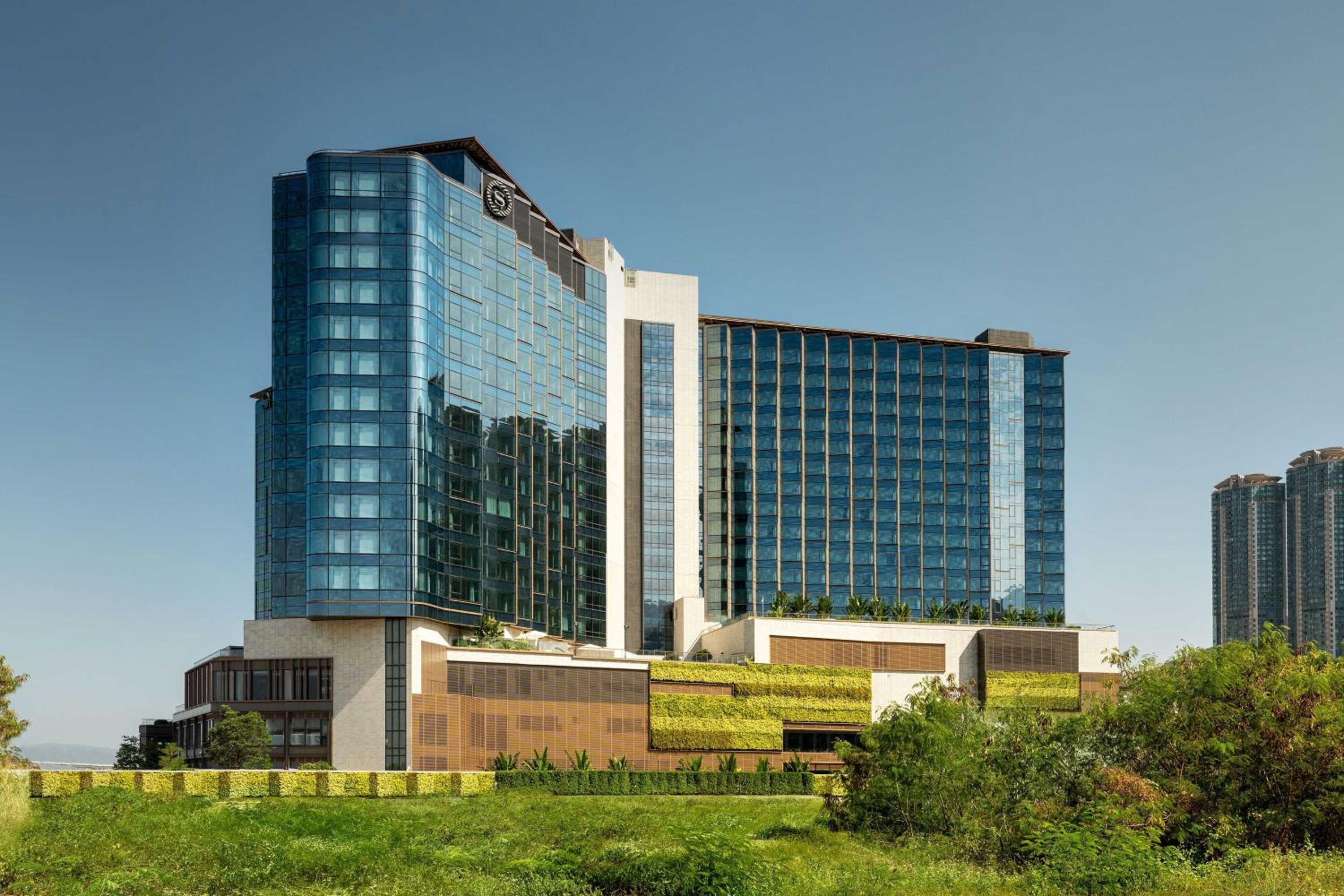 Hotel Sheraton Hong Kong Tung Chung Hotel - Image 1