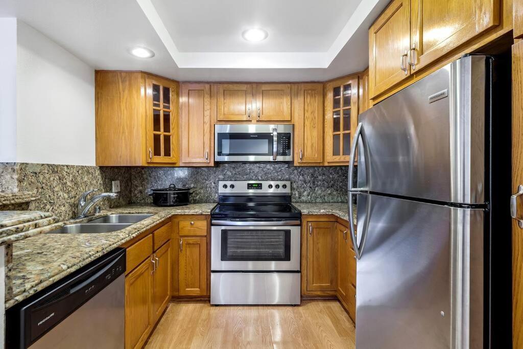 Remodeled Warner Center Condo (Woodland Hills)