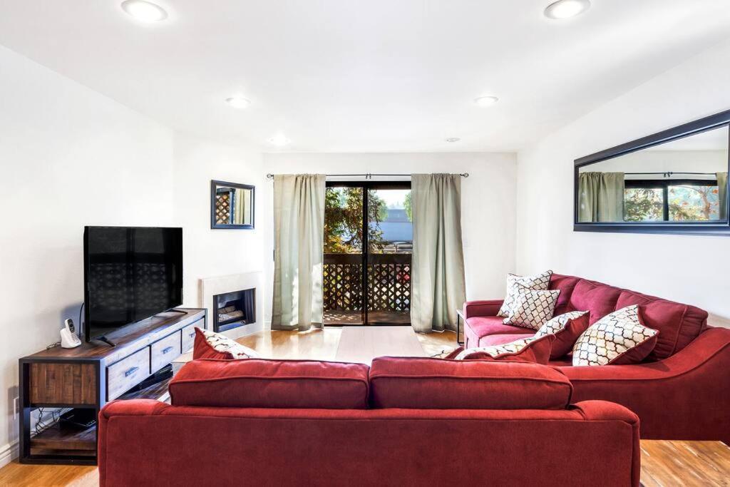 Remodeled Warner Center Condo (Woodland Hills)