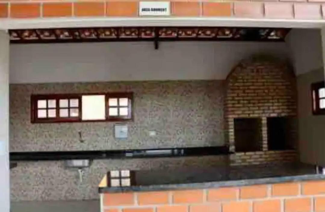 Casa de Campo Novo gravatá em condomínio, lazer completo com piscina compartilhada, churraqueira e forno a lenha privado e uma vista espetacular e com aque