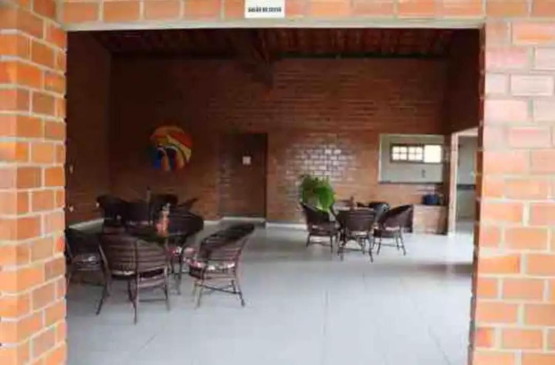 Casa de Campo Novo gravatá em condomínio, lazer completo com piscina compartilhada, churraqueira e forno a lenha privado e uma vista espetacular e com aque