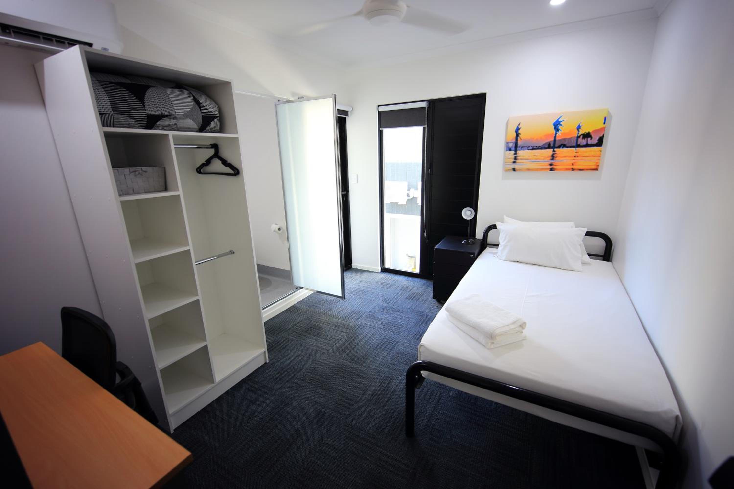Redhill Cairns Living - Gatton St