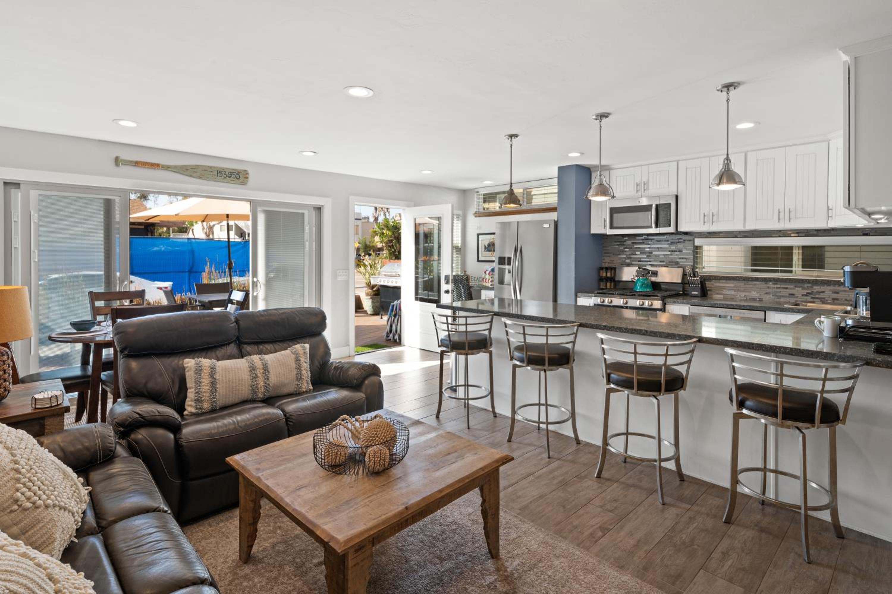 Stunning Beach Home - large patio, parking, ac & dog friendly! view 4