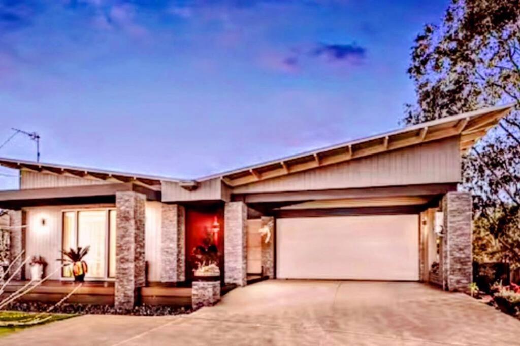 Hotel Jasmine Escape - With Spa, Home In Heart Of Hunter