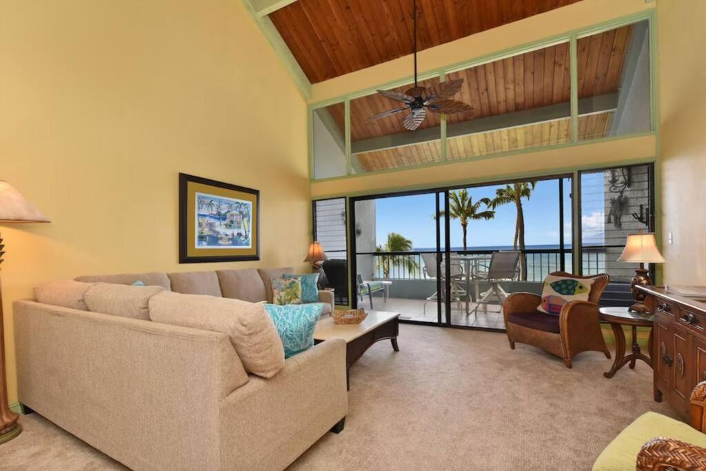 Hotel Top Floor Oceanfront 2 Bedroom Condo, With Expansive Views