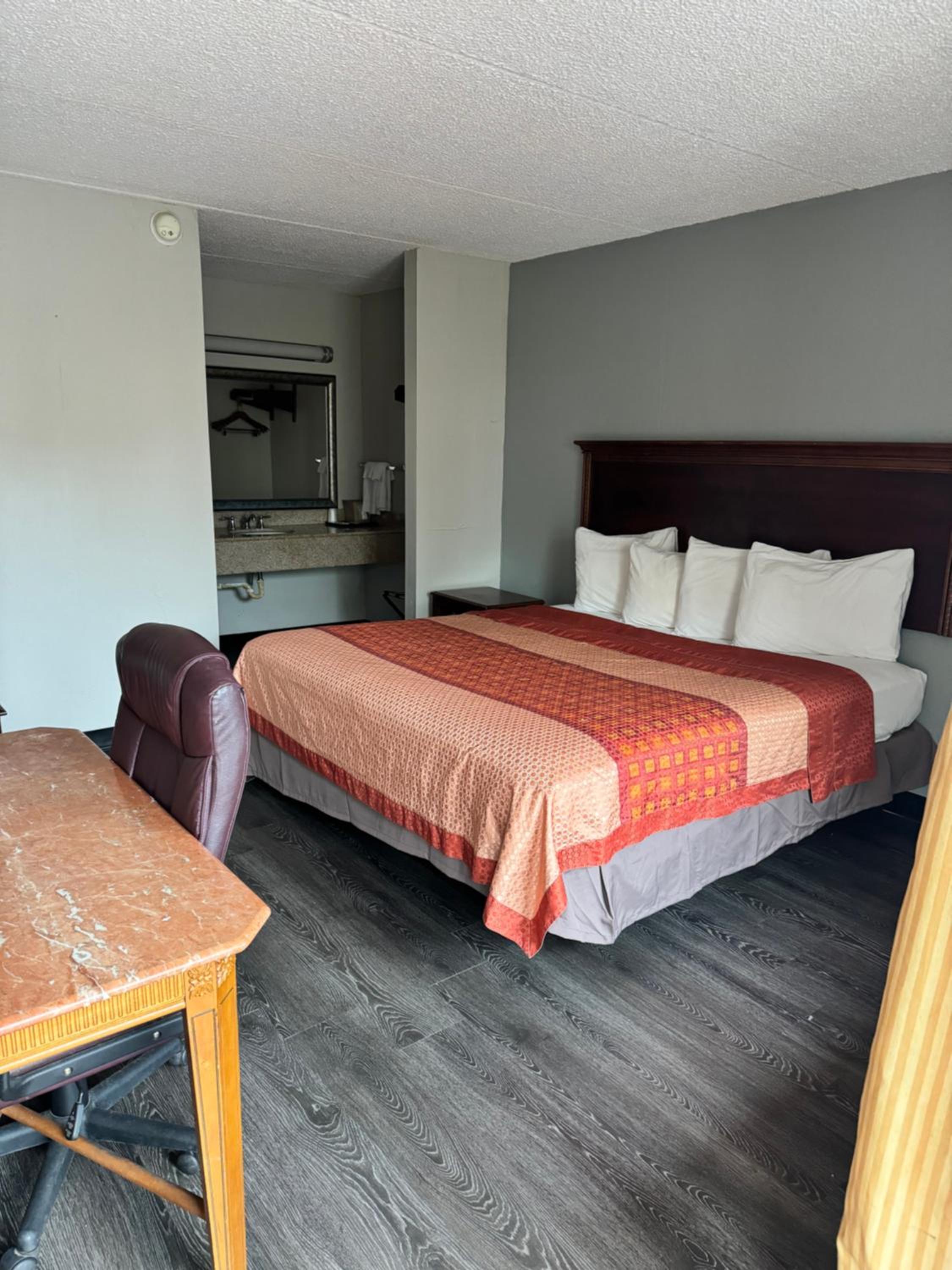 Milledgeville Vacations - Heritage Inn - Property Image 1