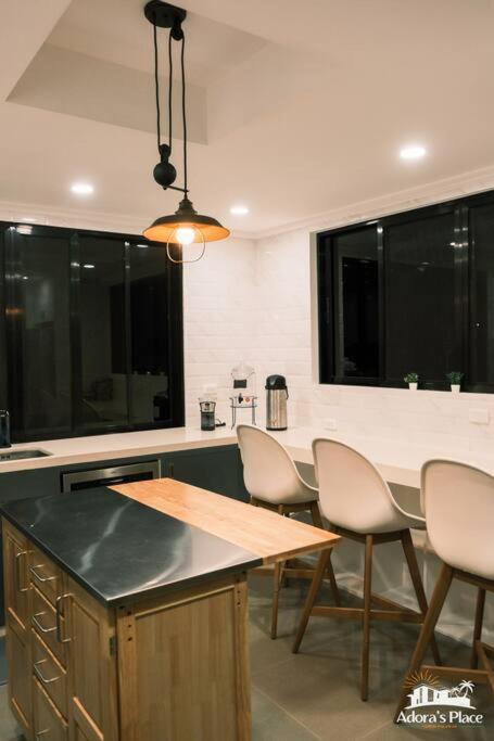 Adora's Place - Sleeps 16