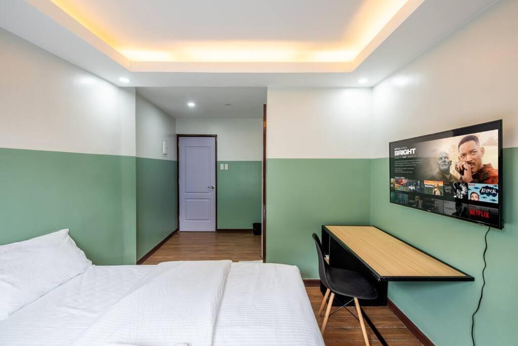 St. Marvin Studio makati M404 view 5