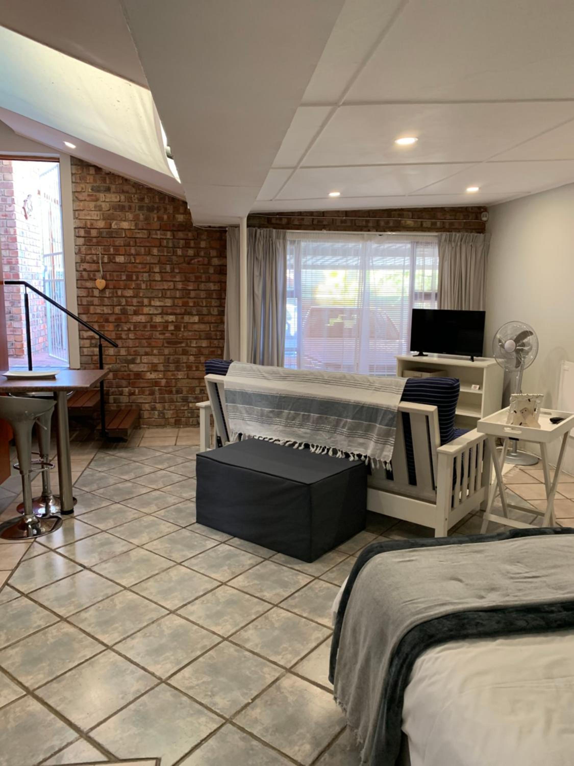 Glenelg Road Guesthouse view 4