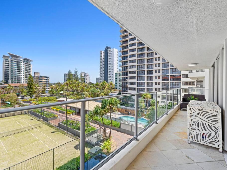 Absolute Beachfront 3B Pool Spa