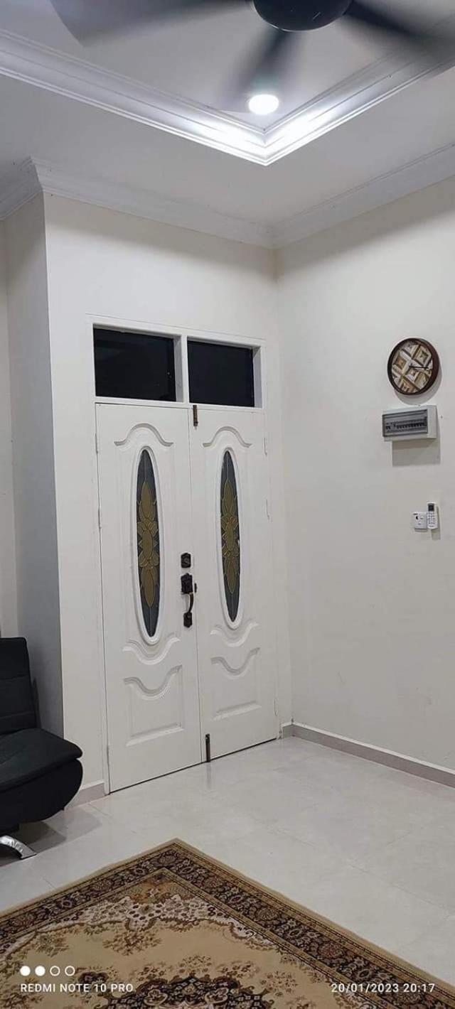 Homestay Haura Bella