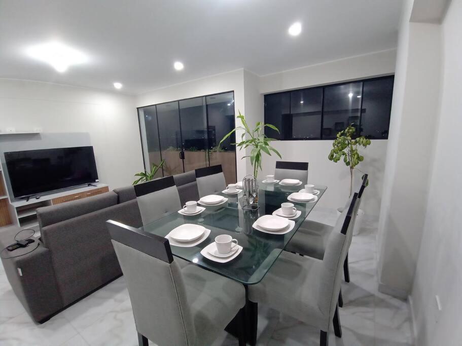 Moderno Dpto. en estreno -Urb. Quintanas Trujillo view 3