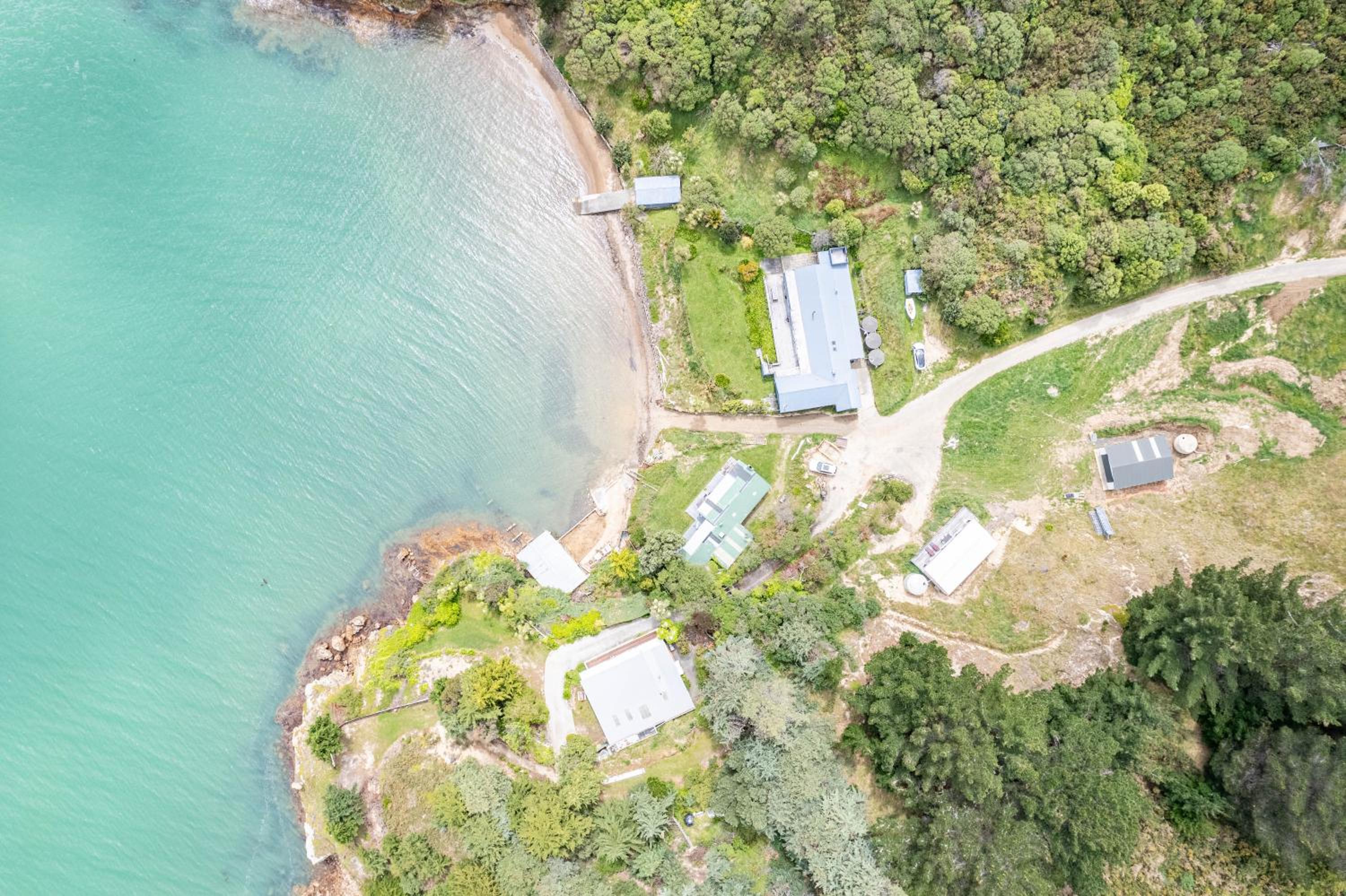 Lushingtons Bay - Takamatua