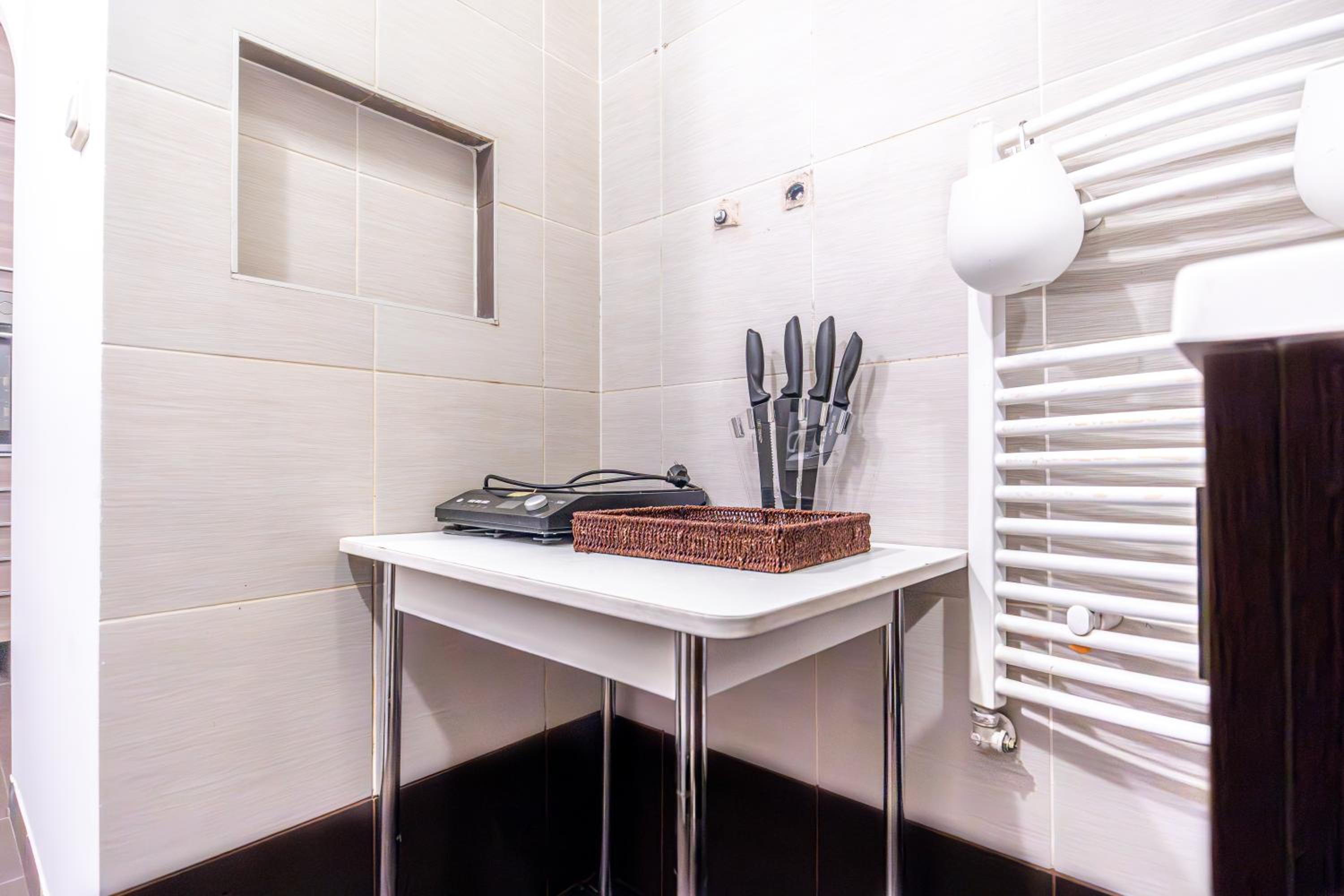 Cozy City Center Retreat 2BR Apt. Homelike Comfort