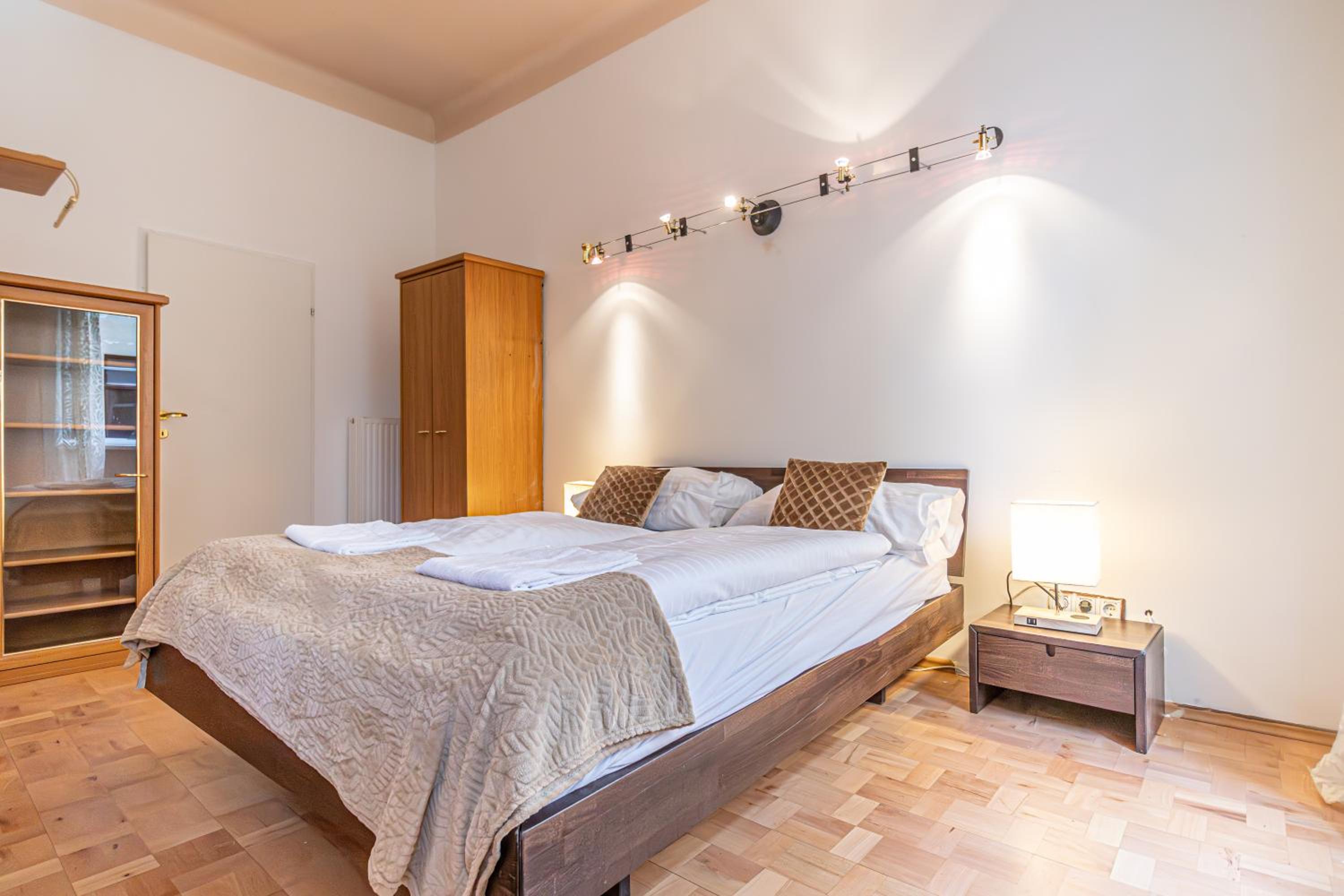 Peaceful Getaway 2BR Apartment with Shared Spaces