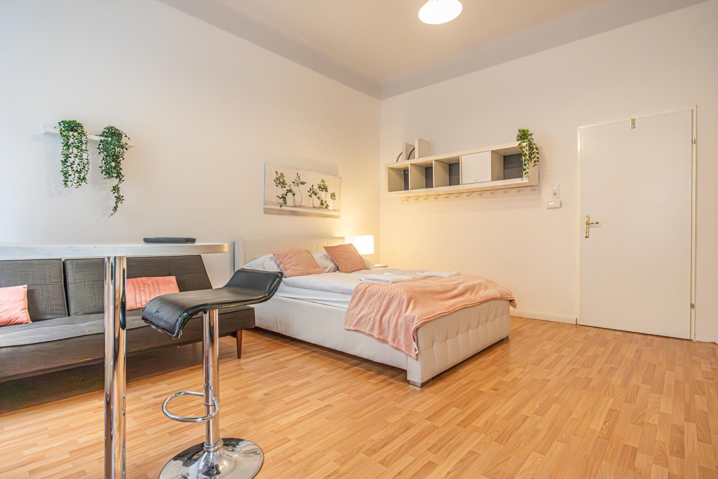Peaceful Getaway 2BR Apartment with Shared Spaces