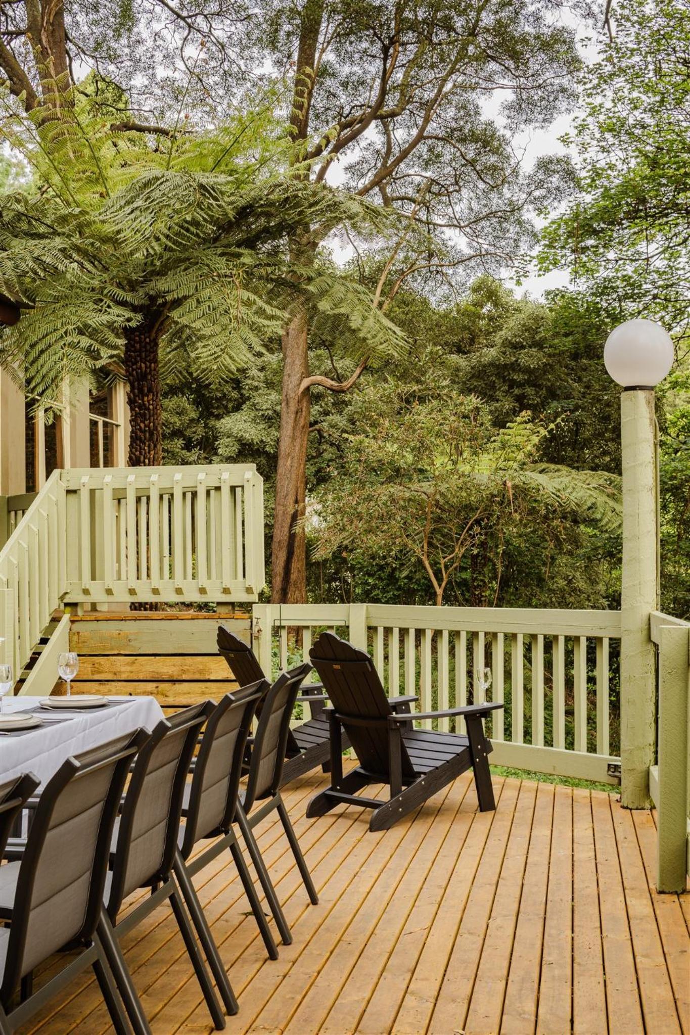 Modern Seednest Treehouse, Forest & Mountain View