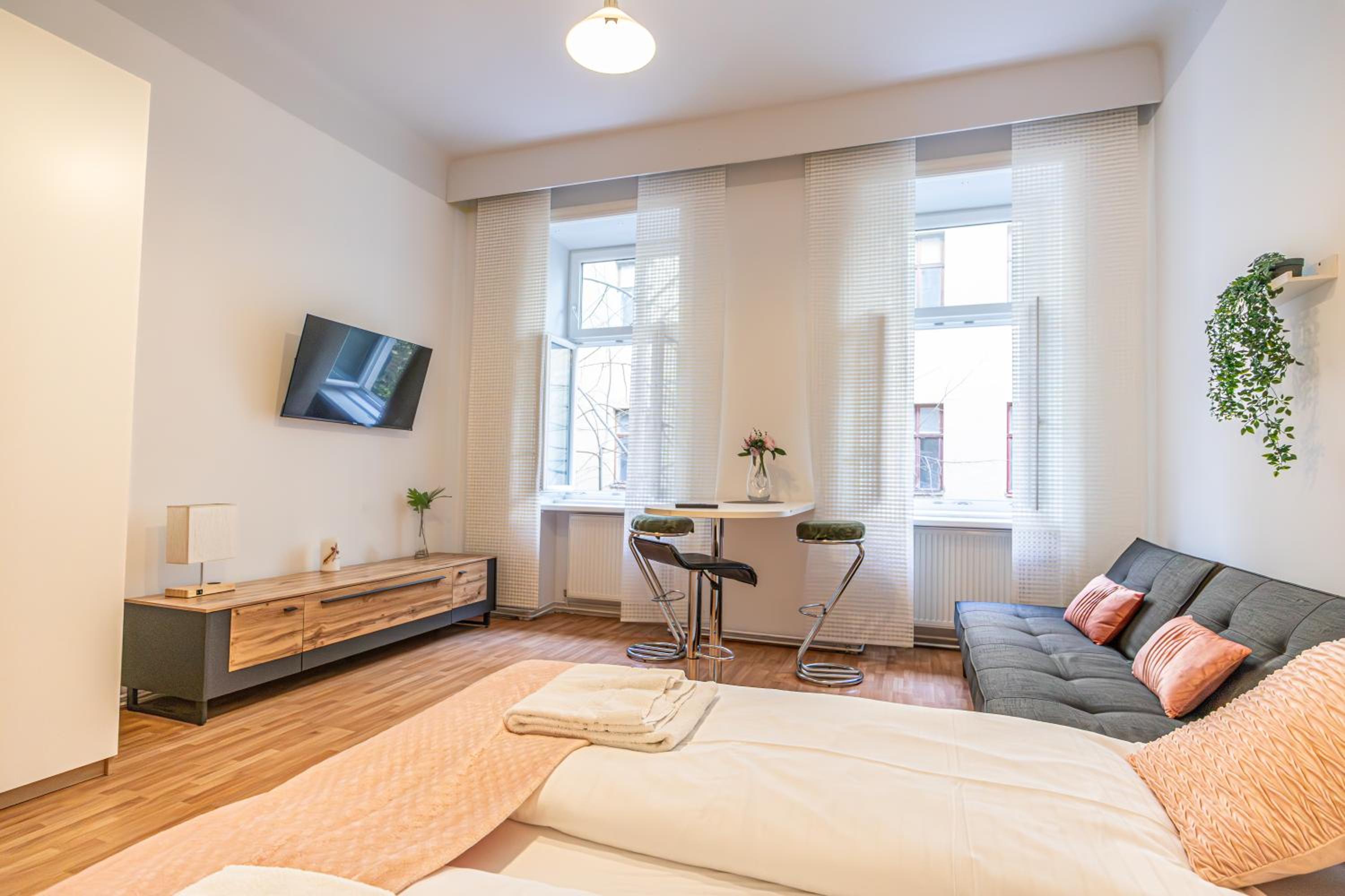 Peaceful Getaway 2BR Apartment with Shared Spaces