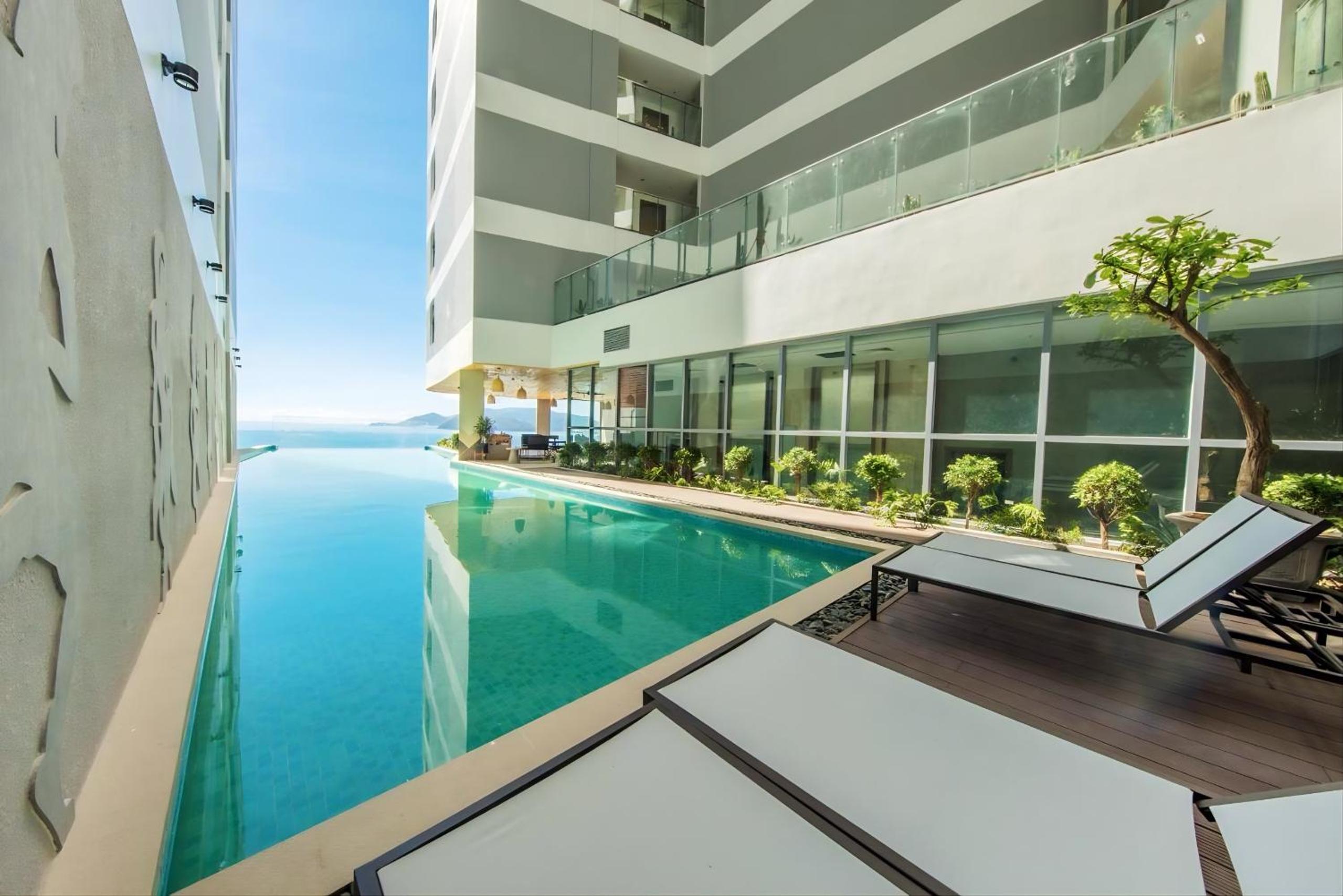 Panorama Beachfront Nha Trang by LYN Condotel