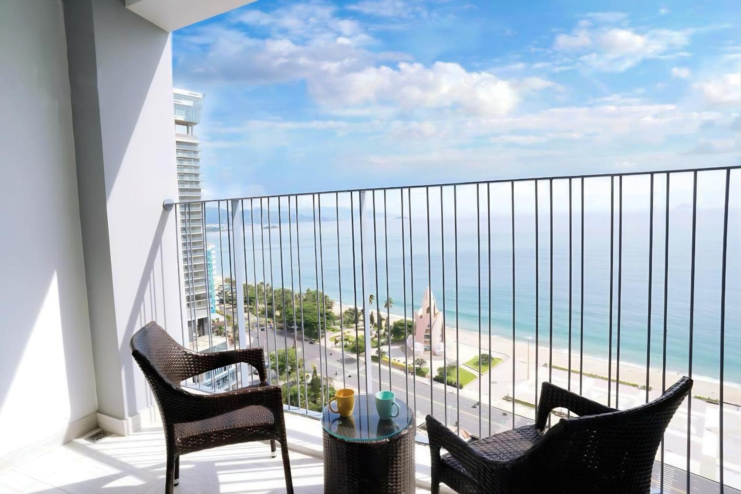 Panorama Beachfront Nha Trang by LYN Condotel