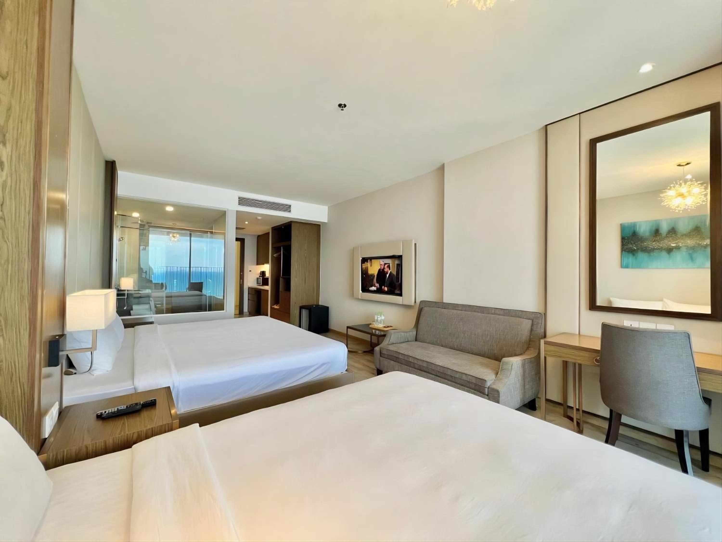 Panorama Beachfront Nha Trang by LYN Condotel