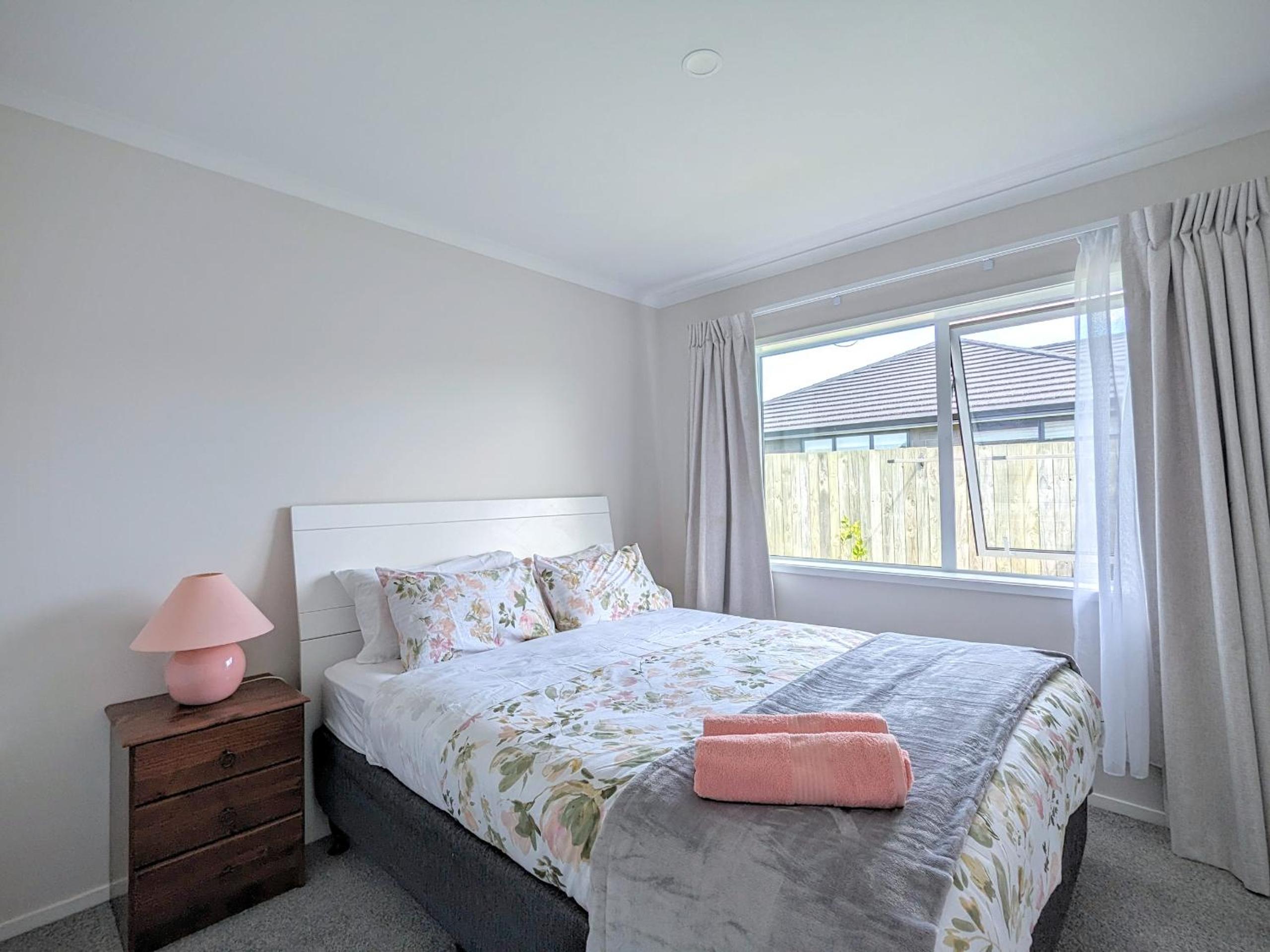 Beautiful Brand New Four-Bed Home near Redwood view 3