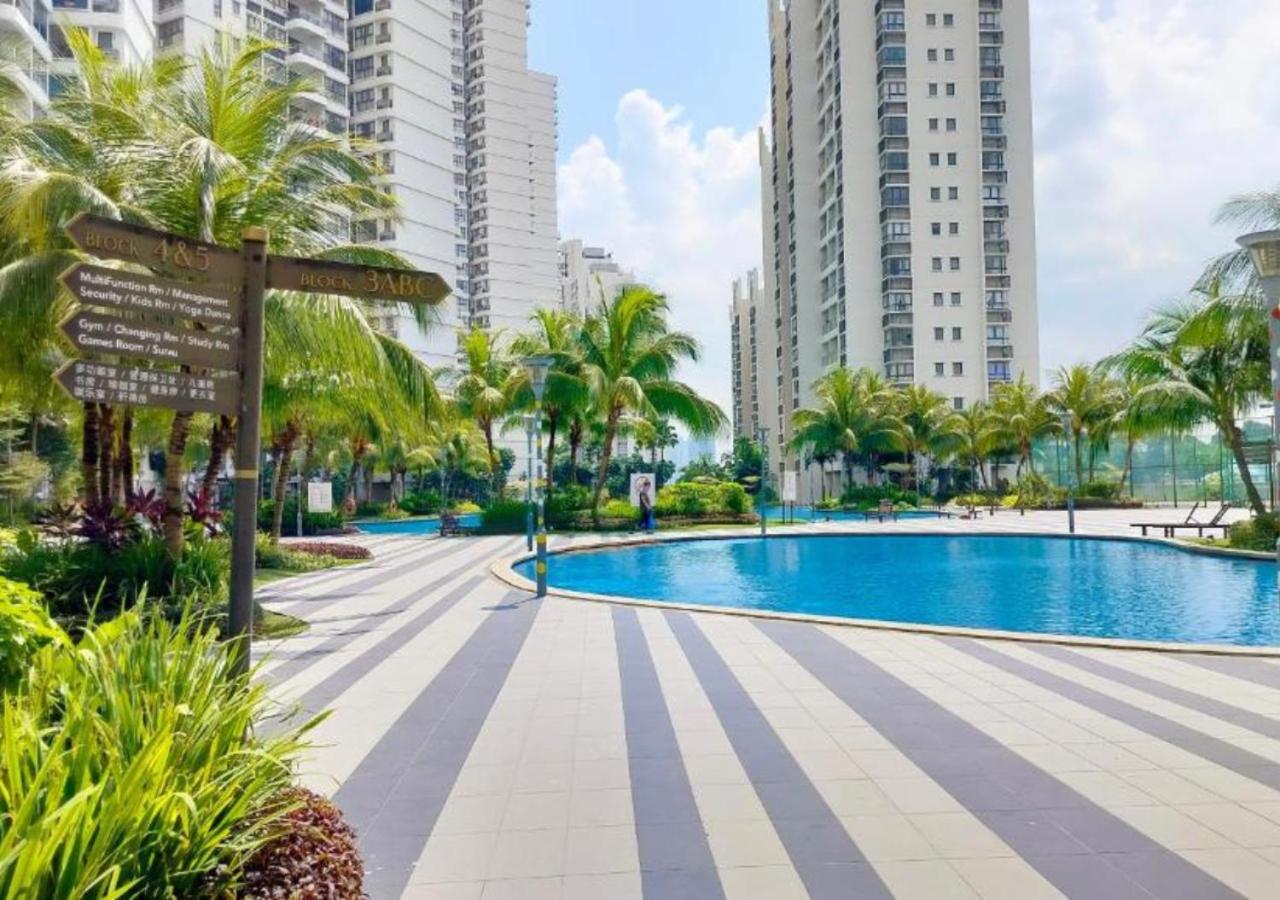 Tranquil Sea View Danga Bay 3BR 6pax by Our Stay