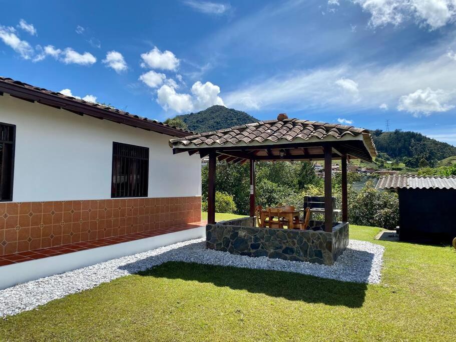 Acogedora casa de campo con excelente ubicación